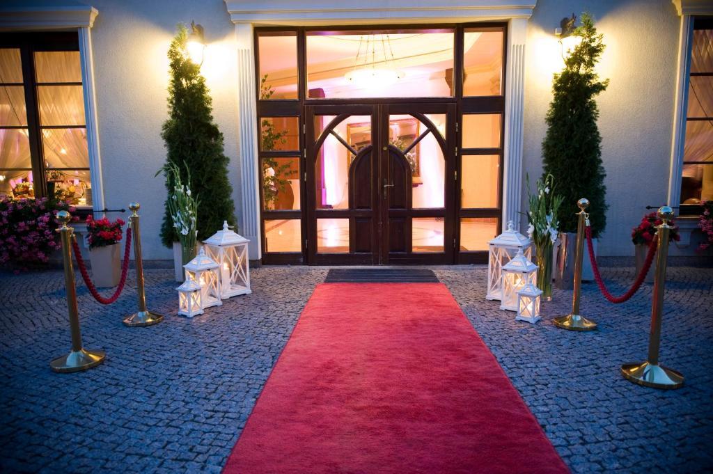 Willa Zagórze Okuniew Exterior foto